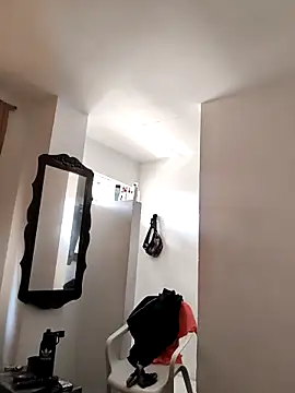 Marianatrans01's room