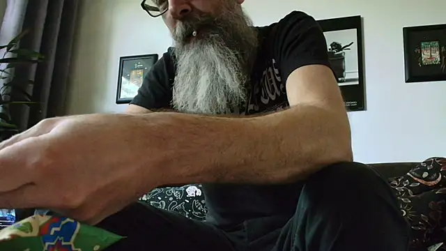 kingsscepter (Ask my age) - tribute to your king