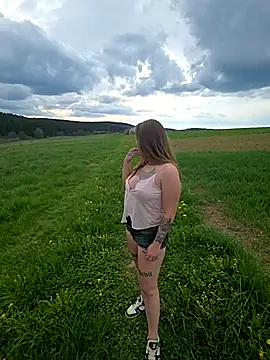 luna_lynn (F young) - Get naked 15 min + LT 3 Videos