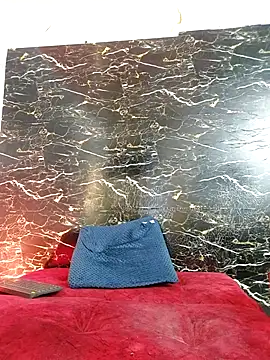 crislingery_dolli webcam