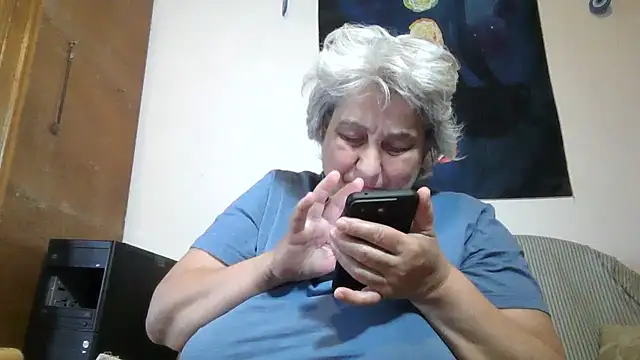 ExquisiteMature webcam