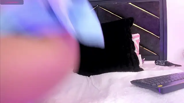 april_jones05 webcam