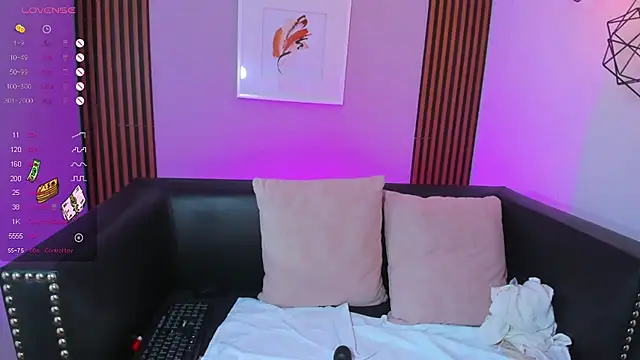 Nahiajhonson_ webcam