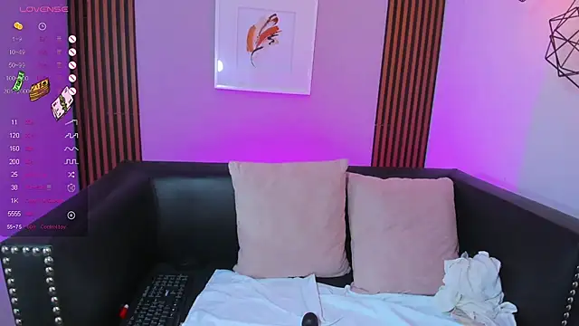 Nahiajhonson_ webcam