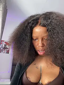 Diamondpussy97 webcam