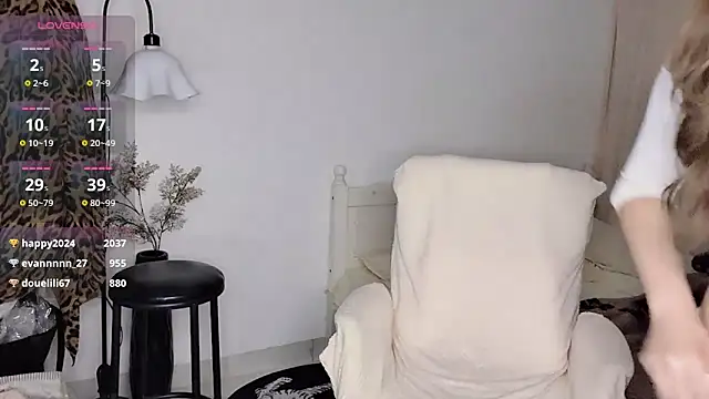 美女ceekie-77在线直播