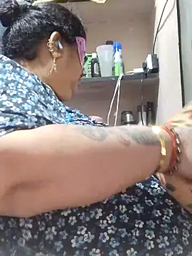 tamilthanushri webcam