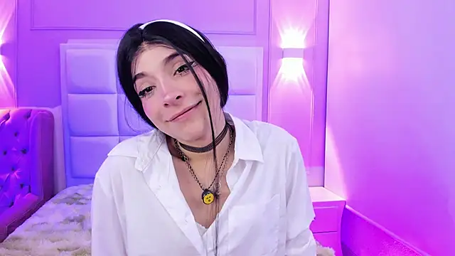 AliiceWonderland_ webcam