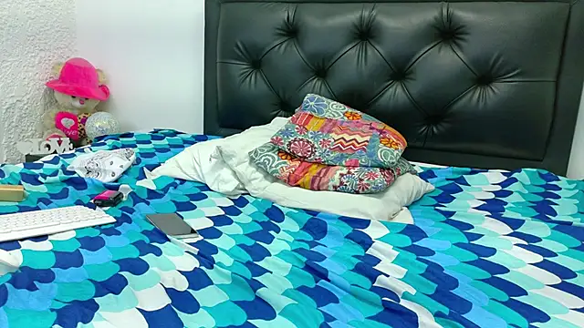 abby_morelly (F teen) - Spank my Ass x10