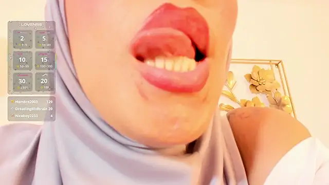 hanajameela (Ask my age) - -Fingers pussy in doggy🍑🔥