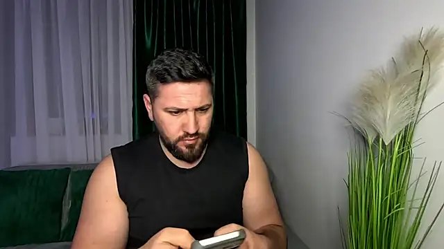 Gold_Alpha_Boy webcam