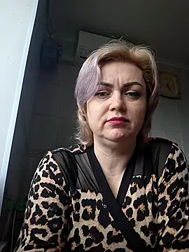 SylvieGold453 webcam