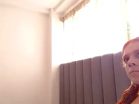 saara_johnson496 live sex cam