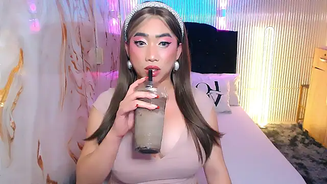 selfsuckmybigbanna - SelfsuckmyBigBanna's free webcam - UK Sex Cams