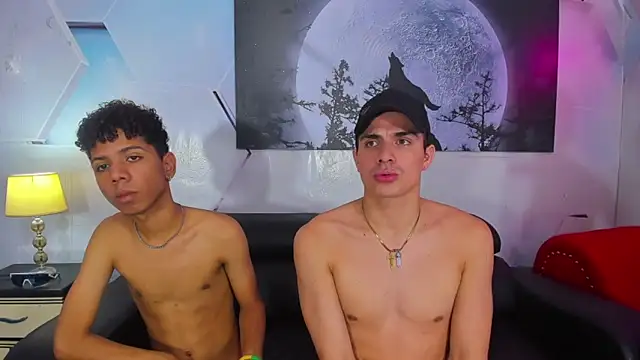 spicy_guys - Spicy_guys's free webcam - UK Sex Cams