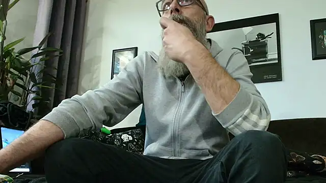 kingsscepter (Ask my age) - tribute to your king