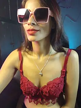 ivy_the_goddess (Ask my age) - HORNY BHABHI SEES DEWAR FIRST TYM