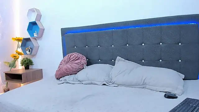 natashadiamond - NatashaDiamond's free webcam - UK Sex Cams