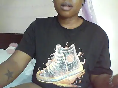 EBONYVANILLA02 webcam