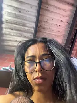 Emma__cumlovee webcam