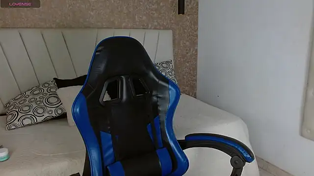 alicesmity_ - AliceSmity_'s free webcam - UK Sex Cams