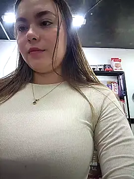 rapunzel069 Live Webcam on Stripchat