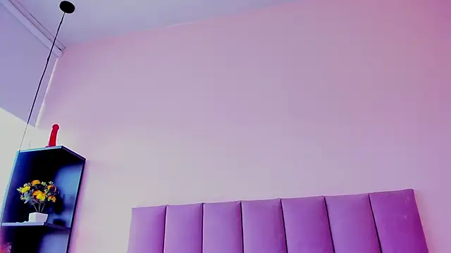 violet_myerrs webcam