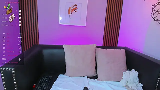 Nahiajhonson_ webcam