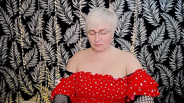 Olivia_playful webcam