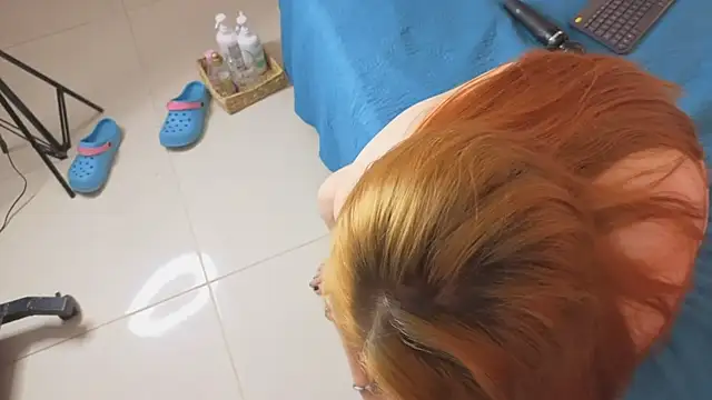 AllisonRoberts_ webcam