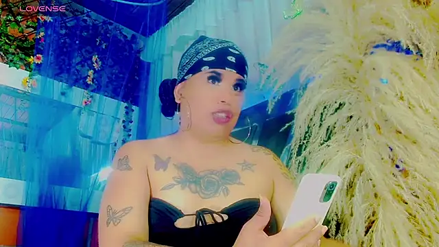 nauthyvalentina webcam