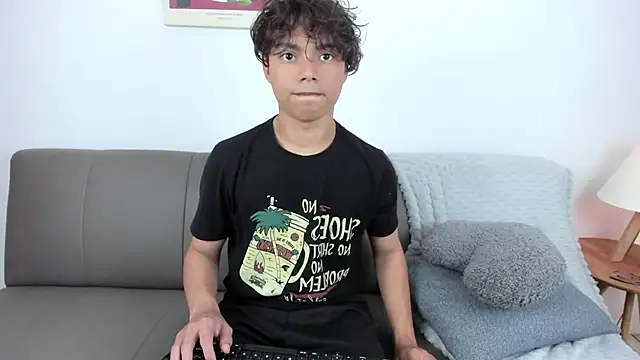 Honeymoon_sariel webcam