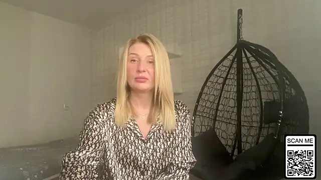 Blondie_xoxoxo webcam