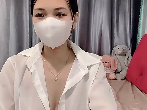 Lucy681 webcam