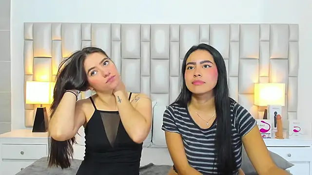 paola_katy_dicks webcam