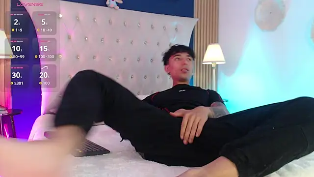 Aiden_Rivers_ webcam