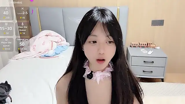 yanyan39677 (F young) - 小狗趴五分钟 加震