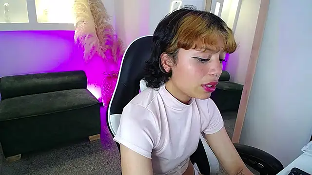 melodyy_as (F teen) - blow job