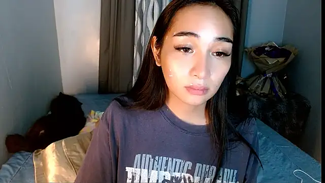 SweetLilly_18 live sex cam