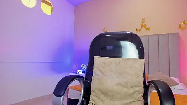 nascary_fox (Ask my age) - #big-balls #bisexuals #brunettes #cam2cam #cei #cheapest-privates #cock-rating #colombian #doggy-style #erotic-dance #foot-fetish #hd #jerk-off-instruction #latin #massage #masturbation #oil-show #orgasm #recordable-privates #recordable-publics #small-audience #spanish-speaking #spanking #sph #striptease #tattoos #top #trimmed