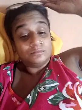 indianstrawberrylips4u webcam