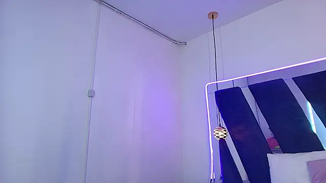 scarlett_turner_ (F teen) - bounce my tits!