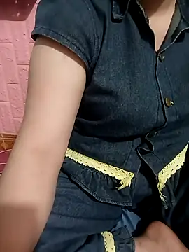 Emily-lonelyy webcam