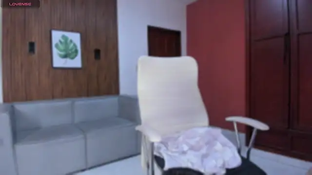 _tiffany_kiss_ webcam