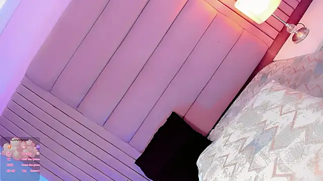 Camille_deluxe webcam