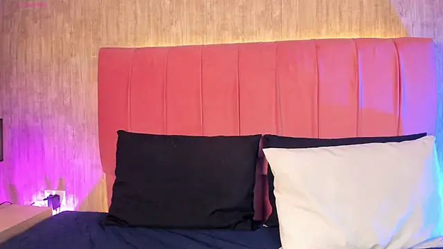 Kendra_kobein webcam