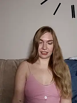 kisavixen - KisaVixen's free webcam - UK Sex Cams