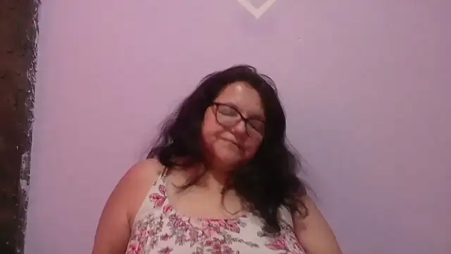 kassandra02 (F mature) - MASTURBATING MY PUSSY UNTIL I CUM WITH A