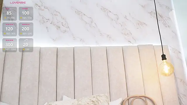 annyy_rosse (F young) - Anal plug, oiled ass