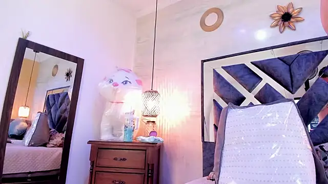 annie_vega17_ webcam